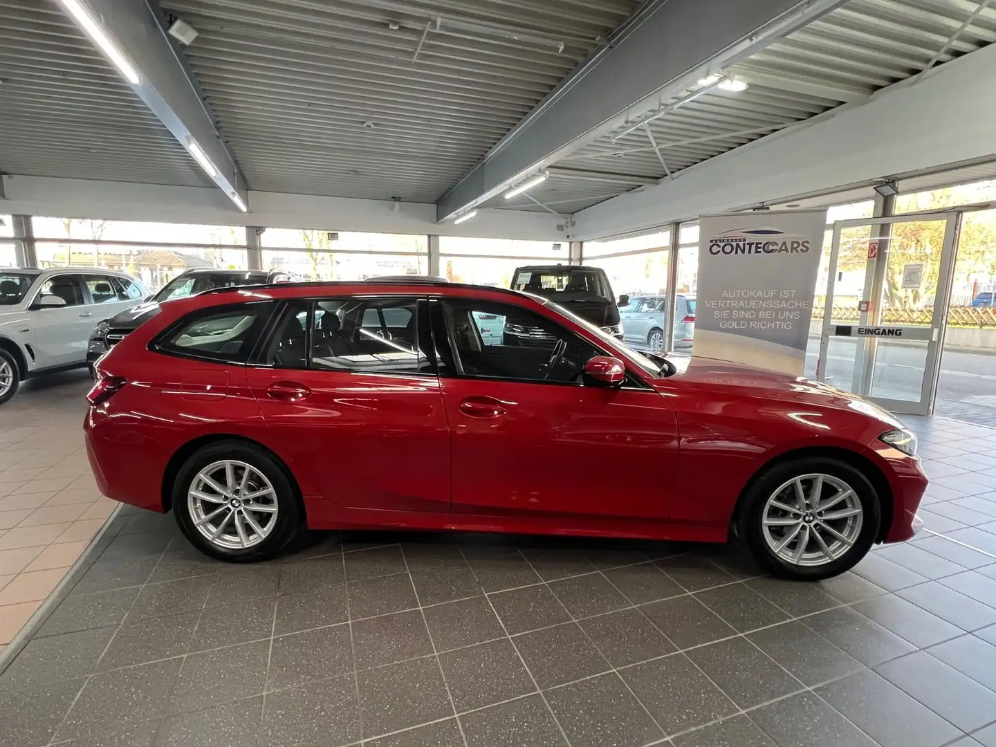 BMW 318 d Touring Facelift+Curved+Assistant+Panroama Rouge - 1