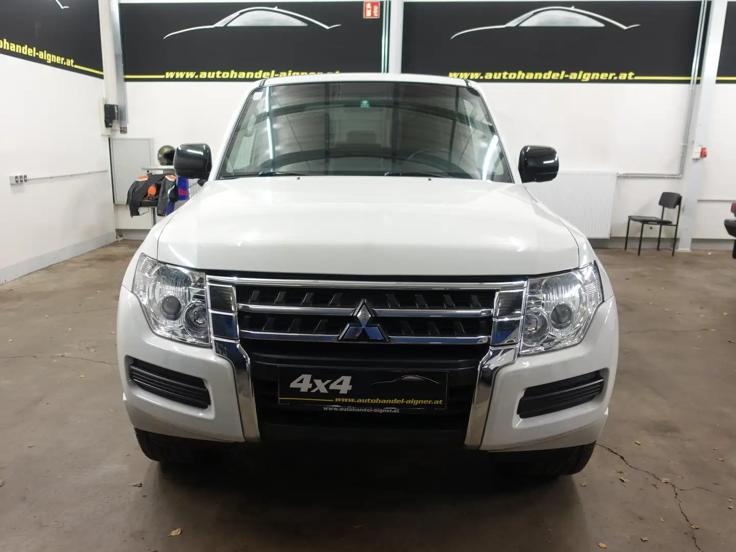 Mitsubishi Pajero Pajero Austria Edition 35 3,2 DI-D TD Weiß - 2