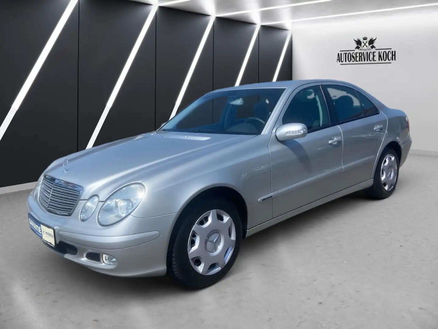 Mercedes-Benz E 200 E -Klasse Lim. E 200 Kompressor Finan Srebrny - 1