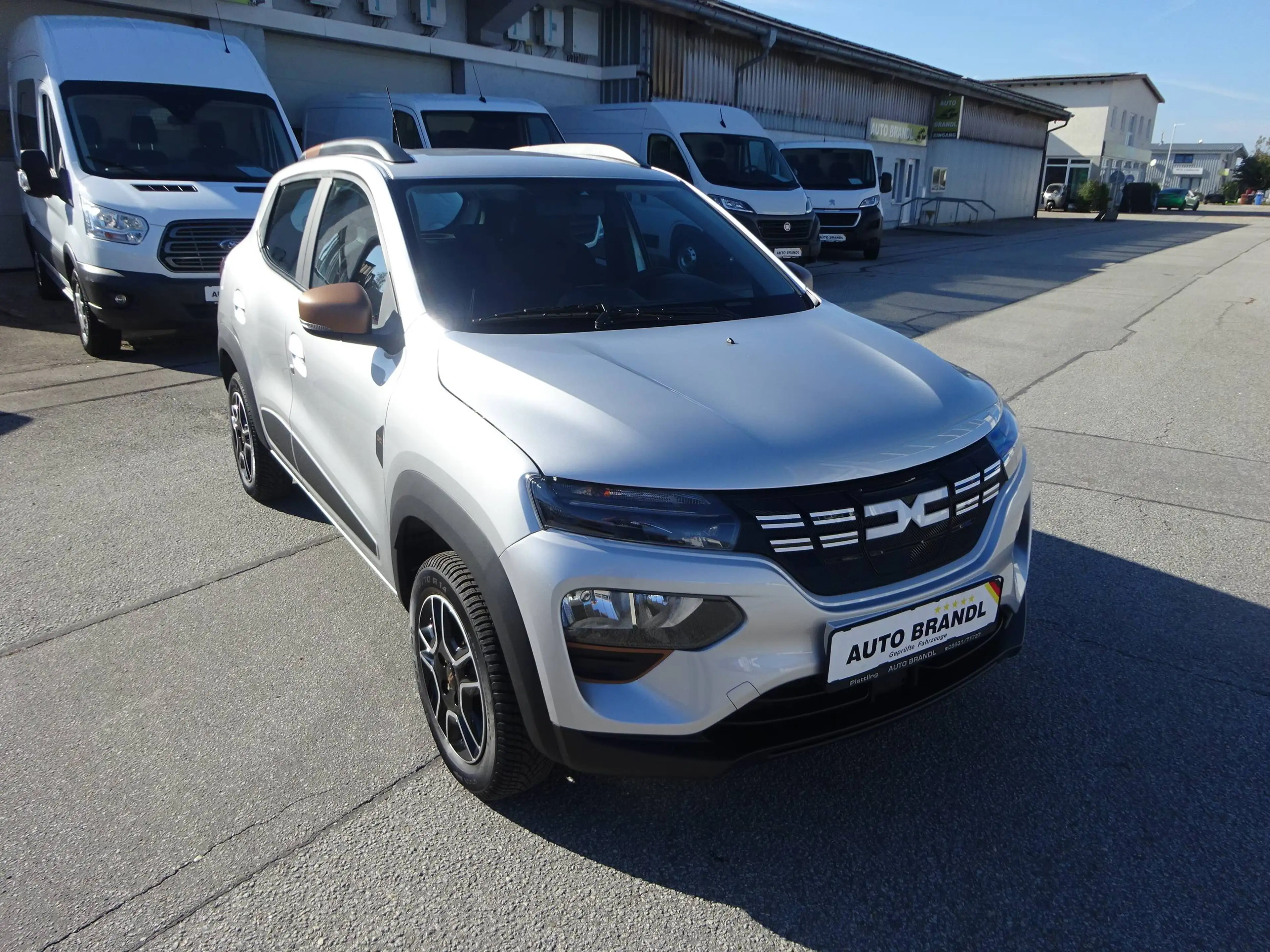 Dacia Spring Extreme 65 Electric Klima Navi Kamera TÜV+KD neu Garantie MwSt — photo 4