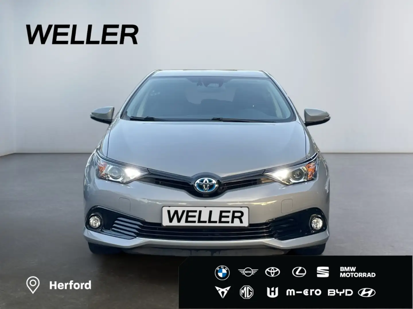 Toyota Auris 1.8 Hybrid Automatik Team D *CAM*SHZ*Navi* Grau - 2