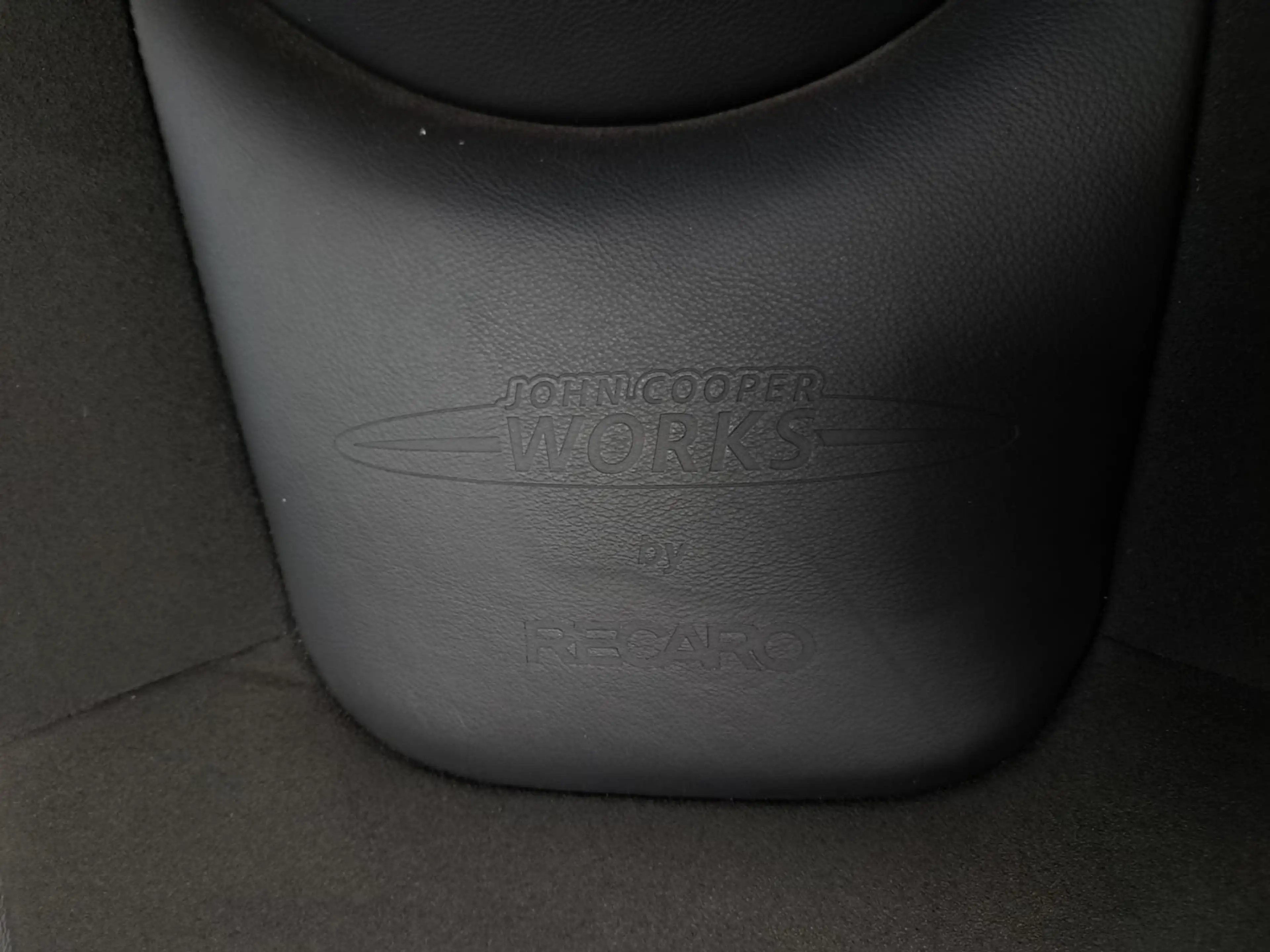MINI Cooper SD Coupe 2.0*HARMAN/KARDON*XENON*SPOILER*RECARO SITZE* — photo 12