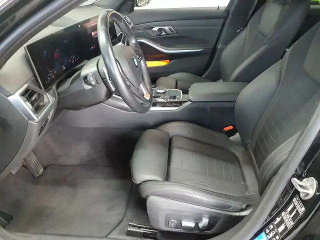 BMW 3 Series view 8