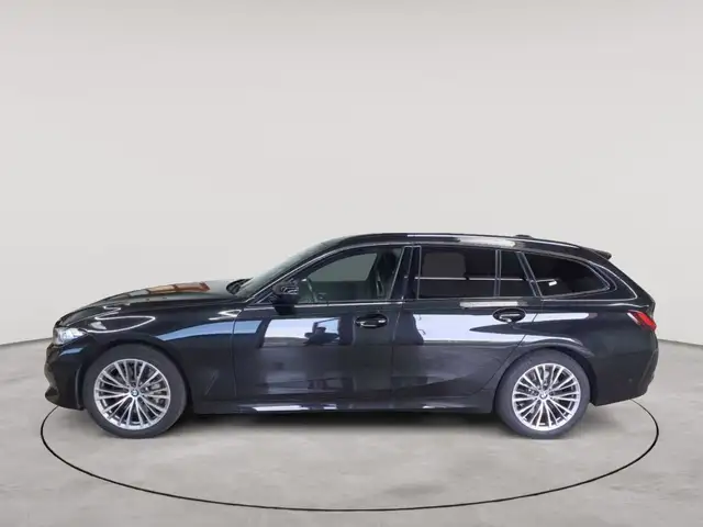 BMW 3 Series view 6