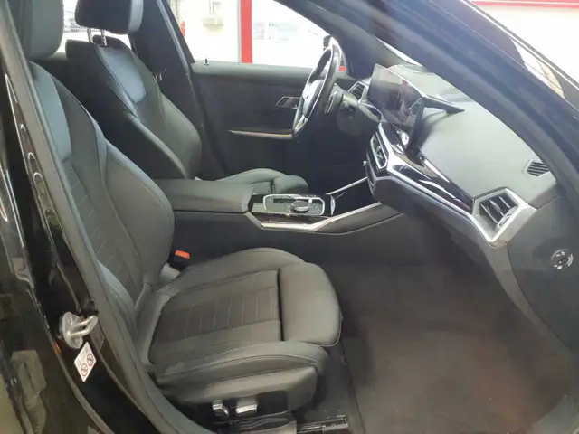 BMW 3 Series view 7
