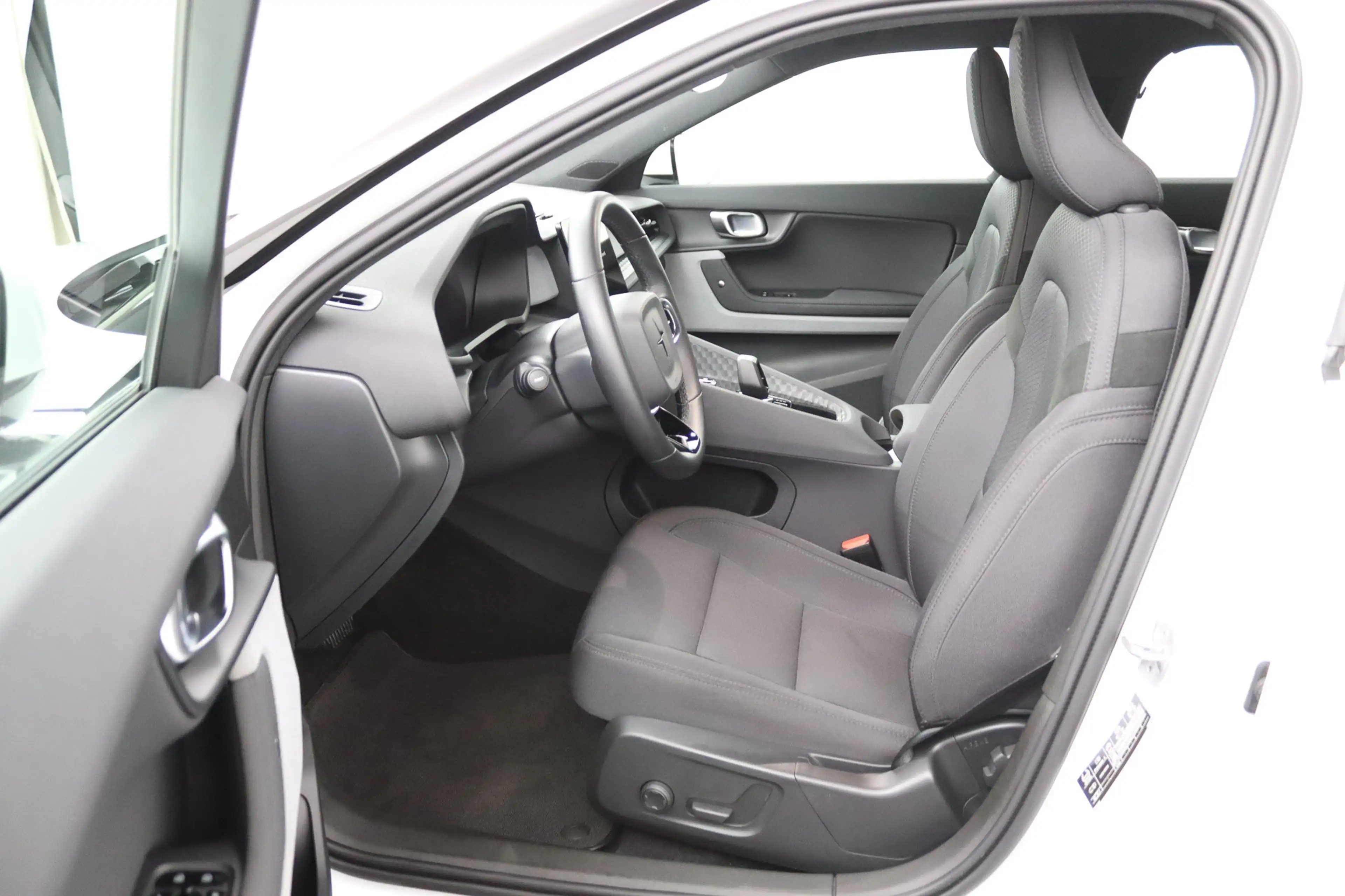Polestar 2 Long Range Single Motor 78 kWh | Pilot Pack | BLIS — photo 7
