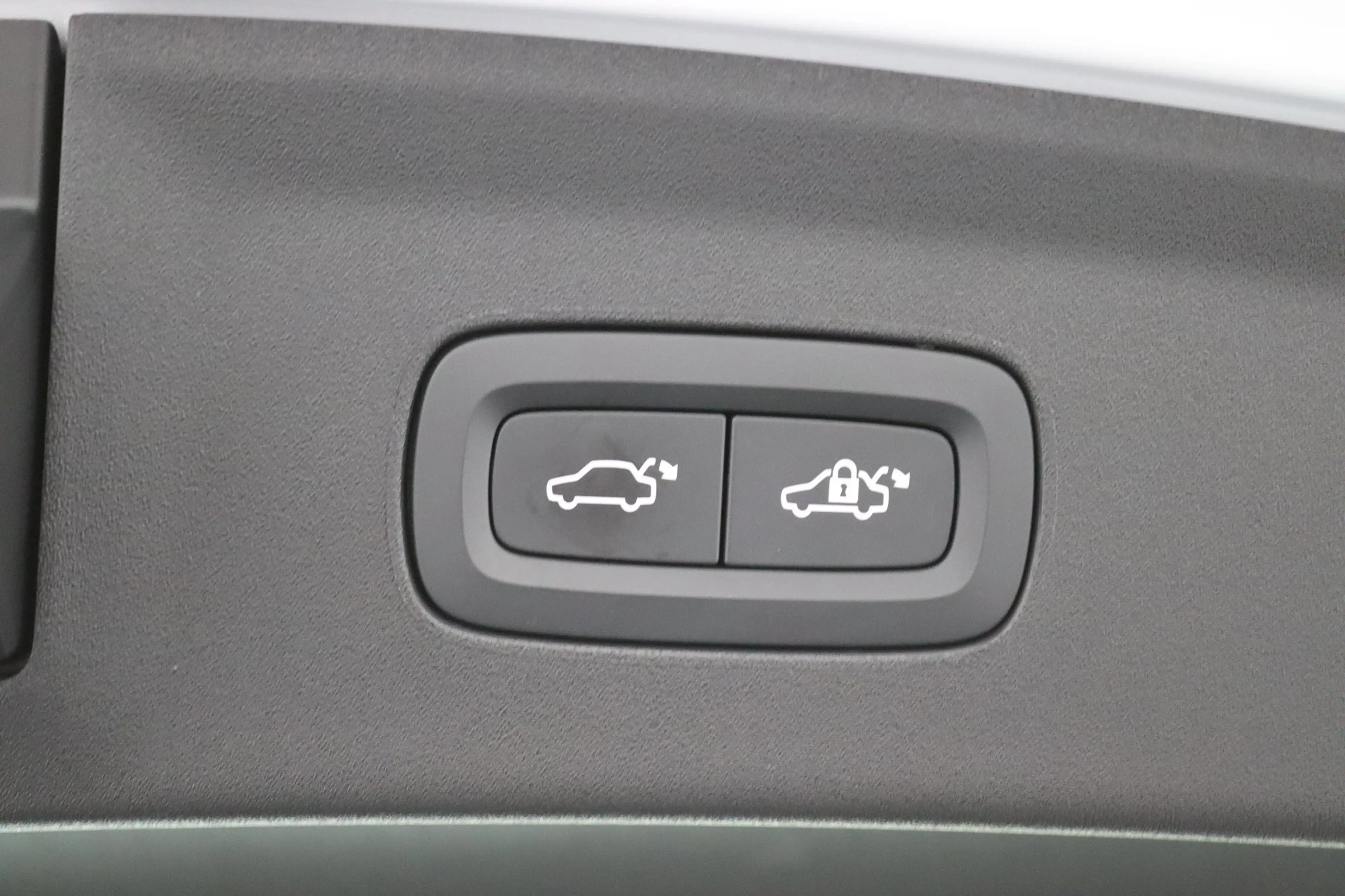 Polestar 2 Long Range Single Motor 78 kWh | Pilot Pack | BLIS — photo 11