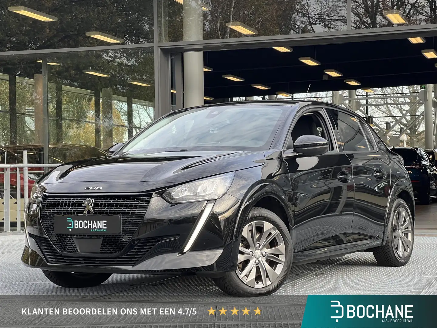 Peugeot e-208 EV Allure 50 kWh | Navigatie | Carplay | Around Vi Zwart - 1