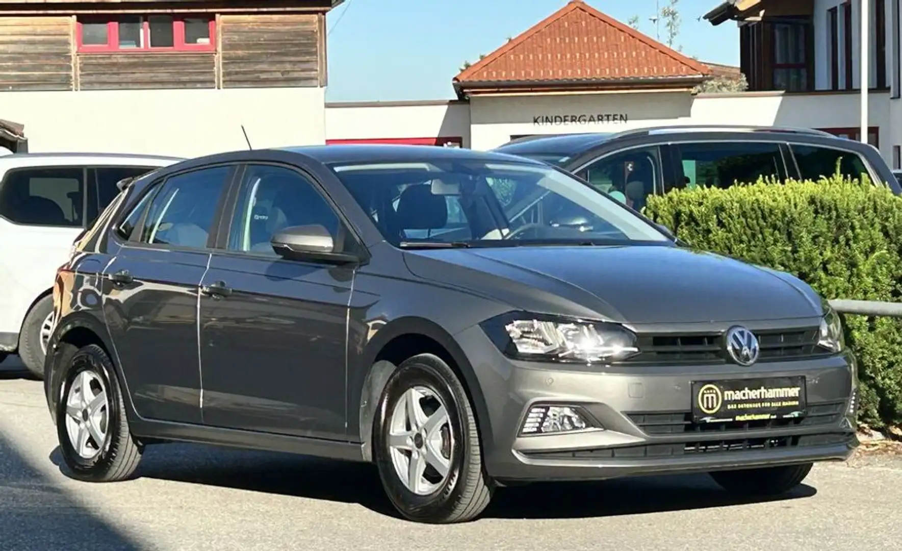 Volkswagen Polo Austria *GRA*PDC*KLIMA*SHZG*14'' Grau - 2