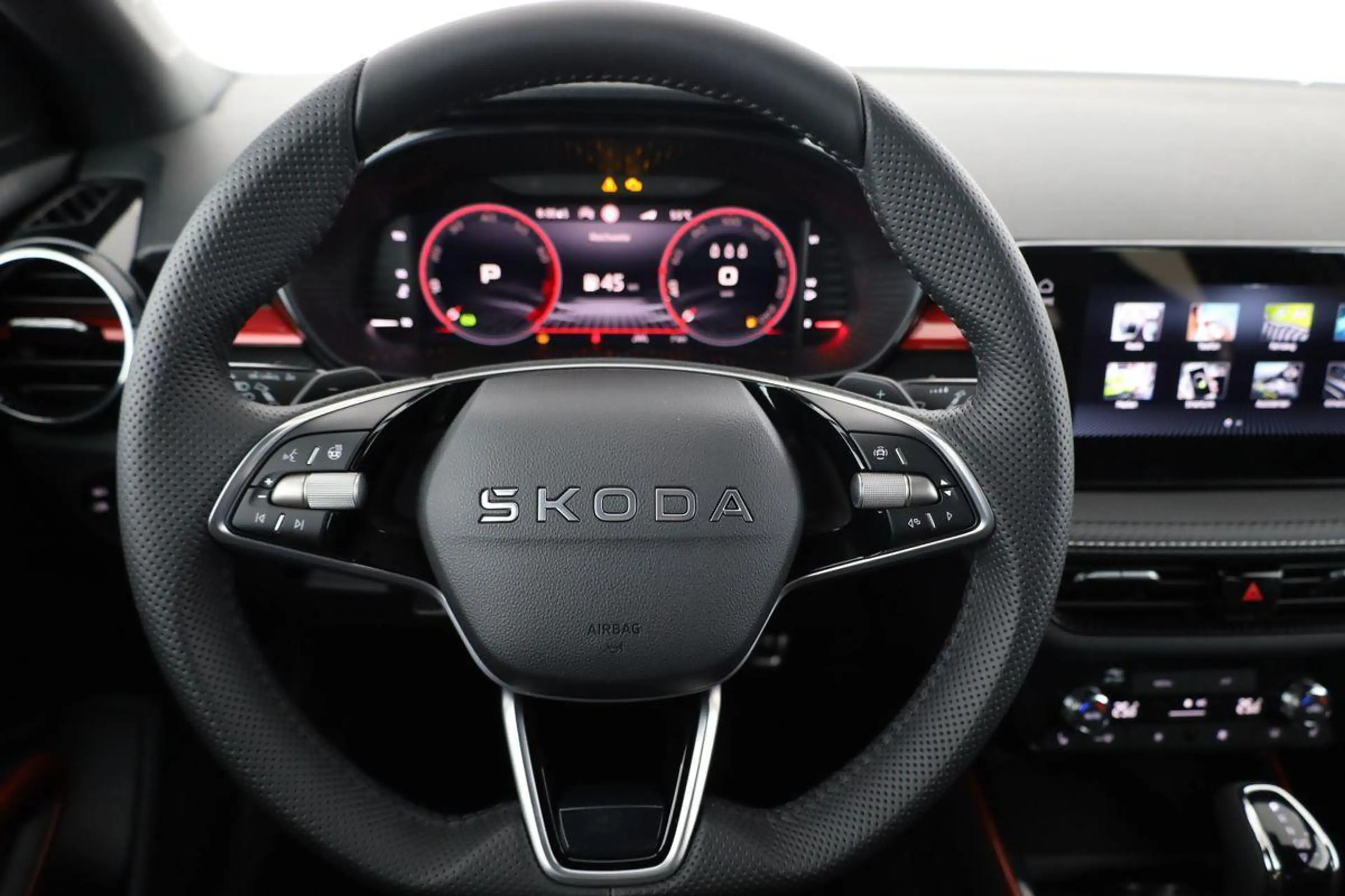 Skoda Fabia Monte Carlo 1.5 TSI DSG Carlo, Ladeboden, LED, ... — photo 5