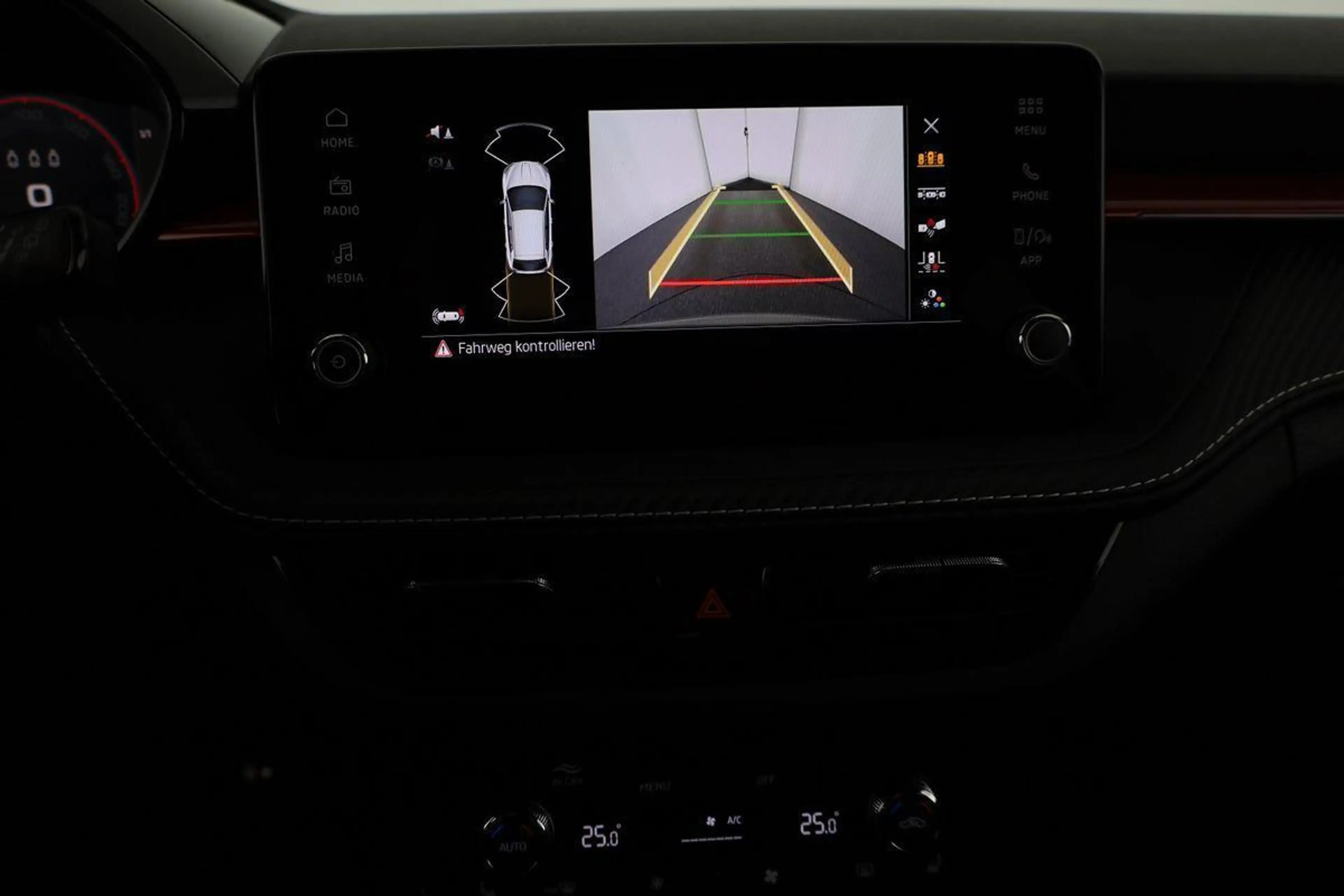 Skoda Fabia Monte Carlo 1.5 TSI DSG Carlo, Ladeboden, LED, ... — photo 6