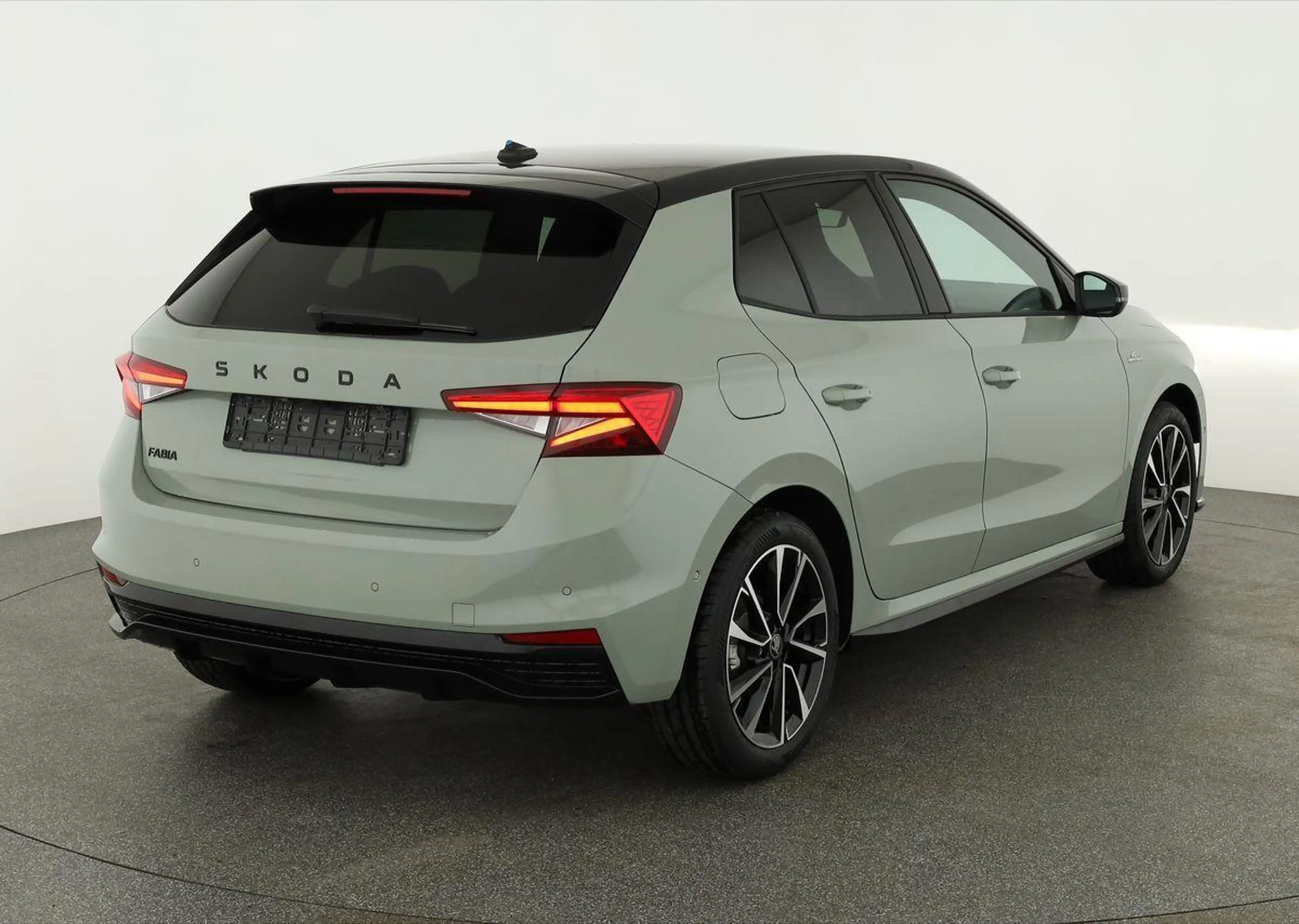 Skoda Fabia Monte Carlo 1.5 TSI DSG Carlo, Ladeboden, LED, ... — photo 2