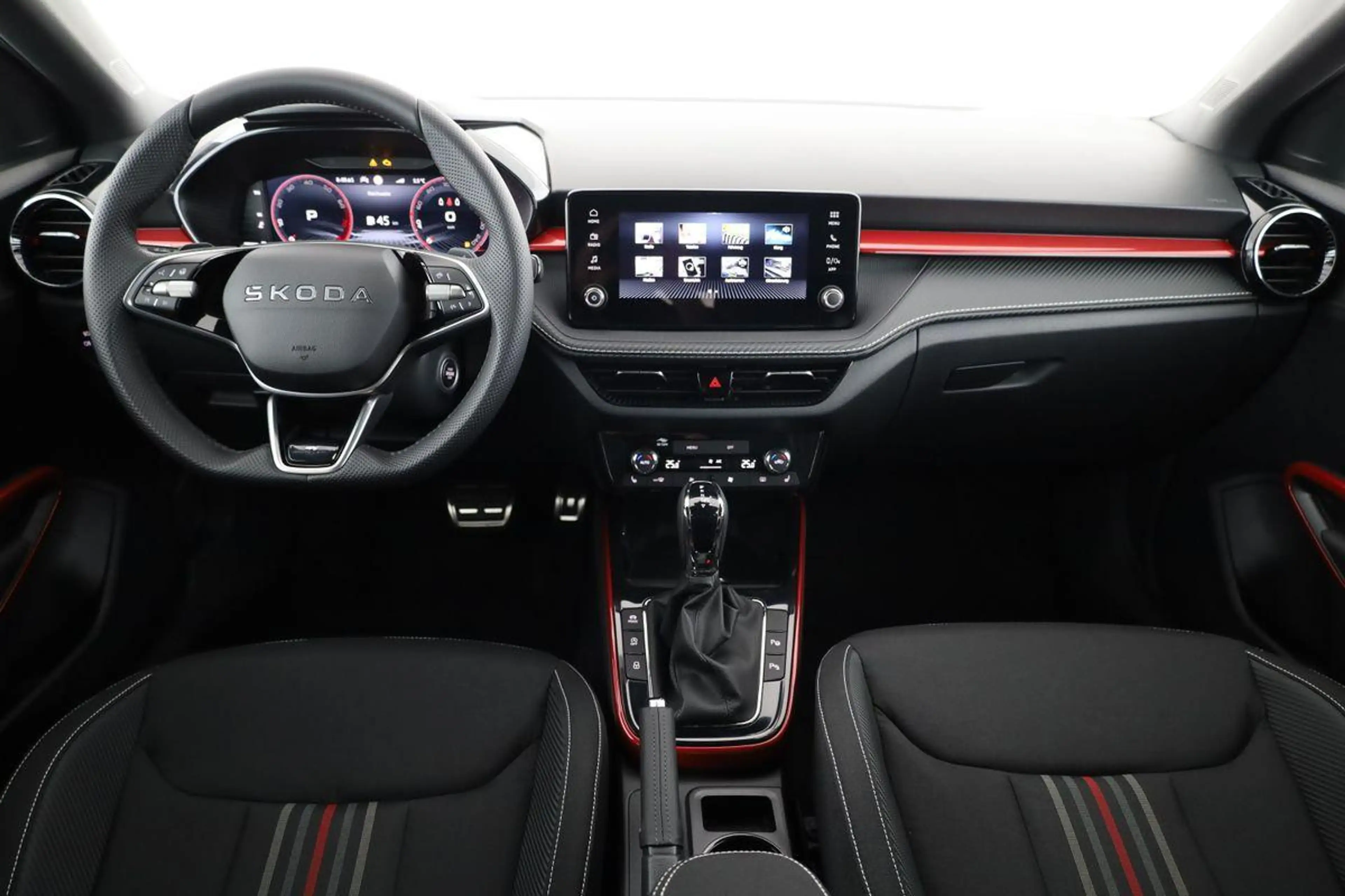 Skoda Fabia Monte Carlo 1.5 TSI DSG Carlo, Ladeboden, LED, ... — photo 4