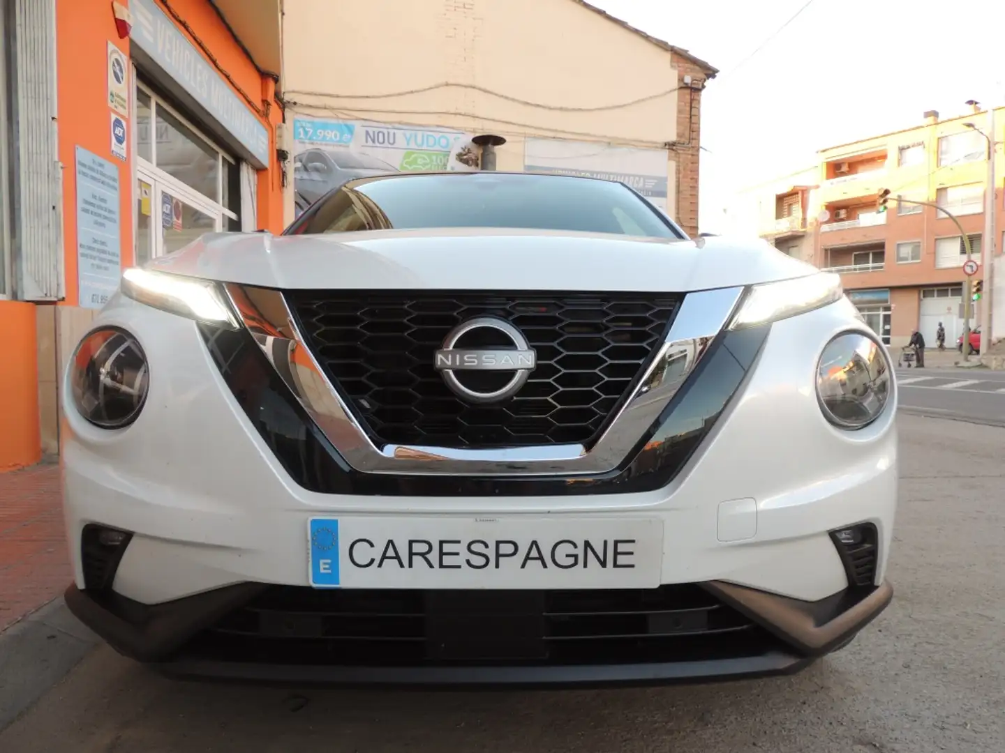 Nissan Juke 1.0 DIG-T N-Connecta 4x2 84kW Blanco - 2
