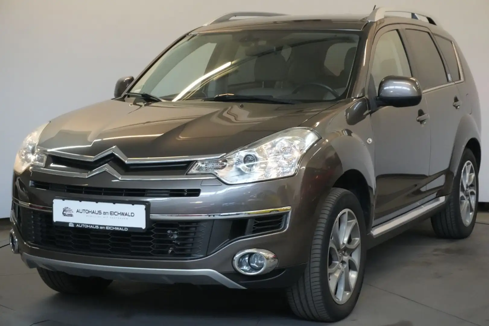 Citroen C-Crosser 2.2 HDi Exclusive 4x4 Automatik Kamera Braun - 1