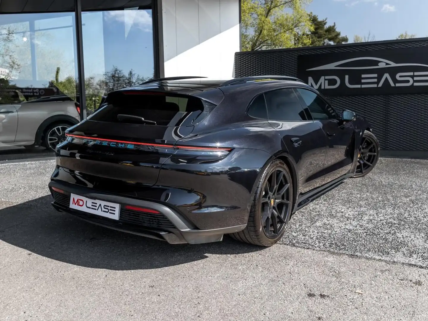 Porsche Taycan Taycan 598 ch GTS Noir - 2