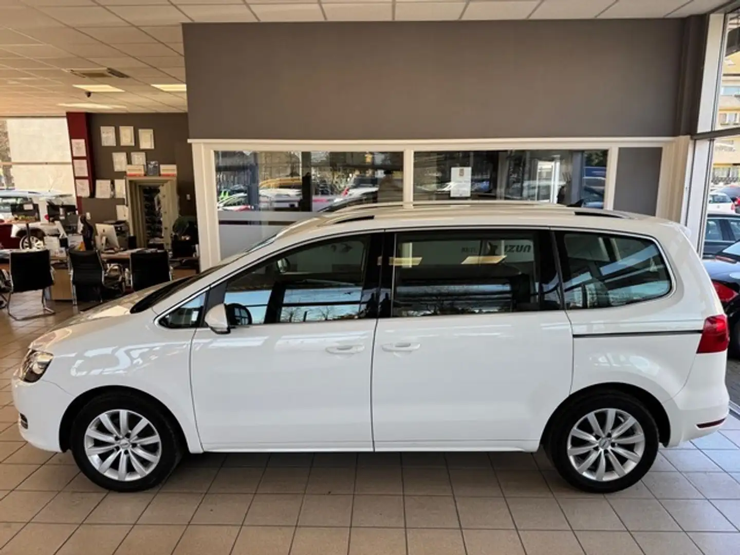 Volkswagen Sharan TDI Highline Autom Alcantara LED 2. Hand Beyaz - 1