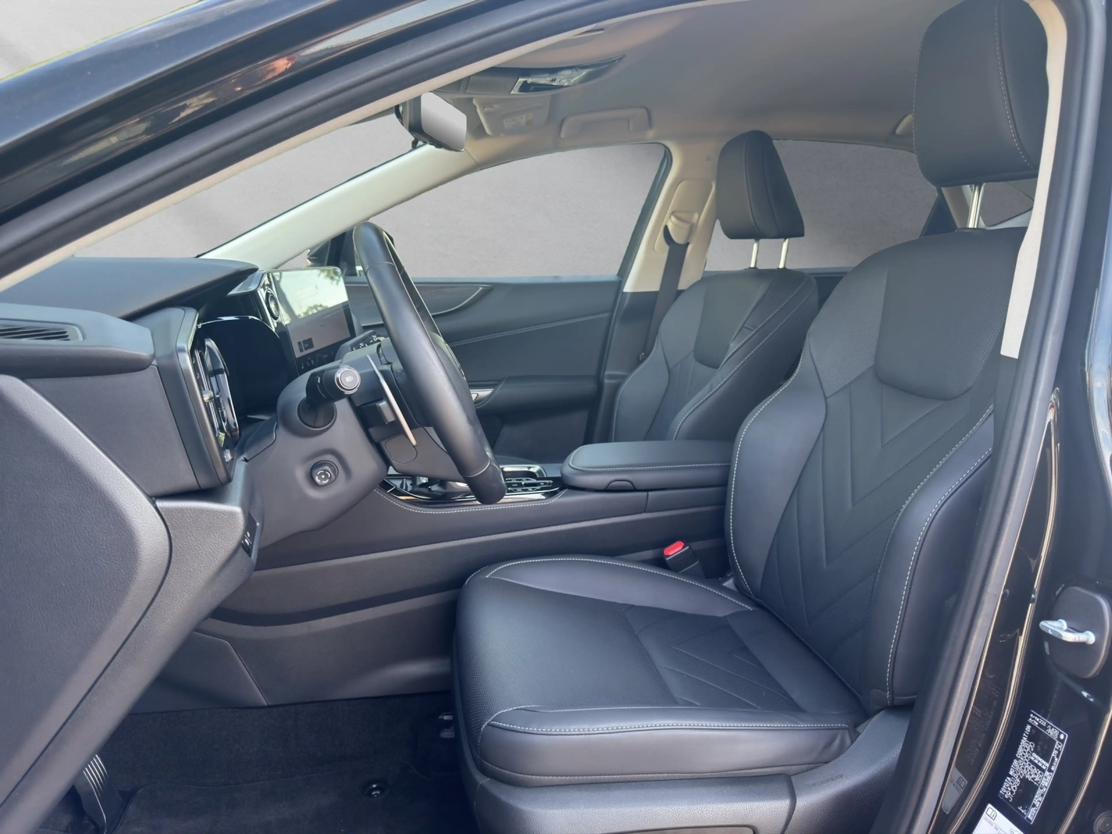 Lexus NX 450h+ 450 h+ E-Four Luxury, AHK — photo 9
