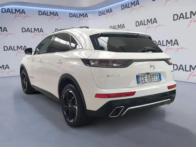 DS Automobiles DS 7 Crossback view 3