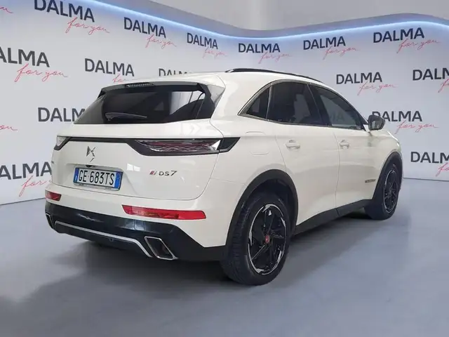 DS Automobiles DS 7 Crossback view 5