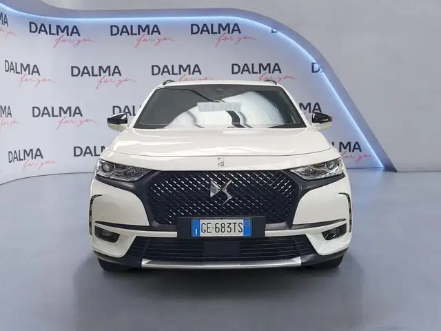 DS Automobiles DS 7 Crossback view 8