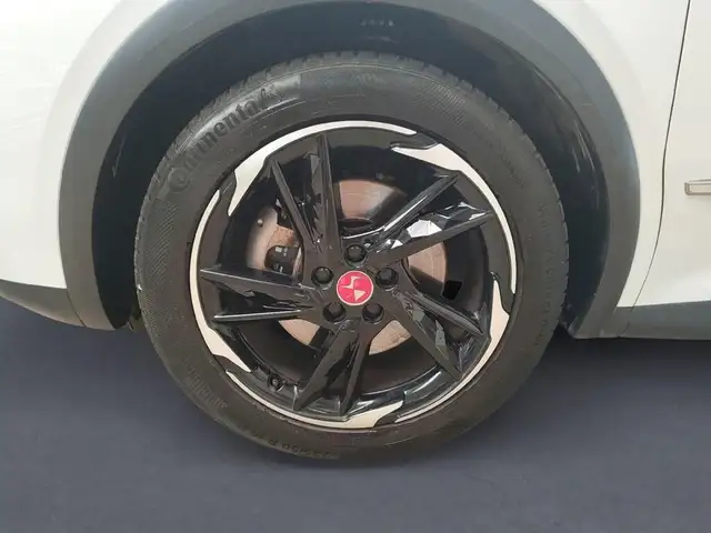 DS Automobiles DS 7 Crossback view 9