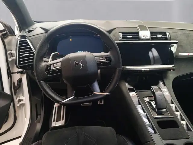 DS Automobiles DS 7 Crossback view 11