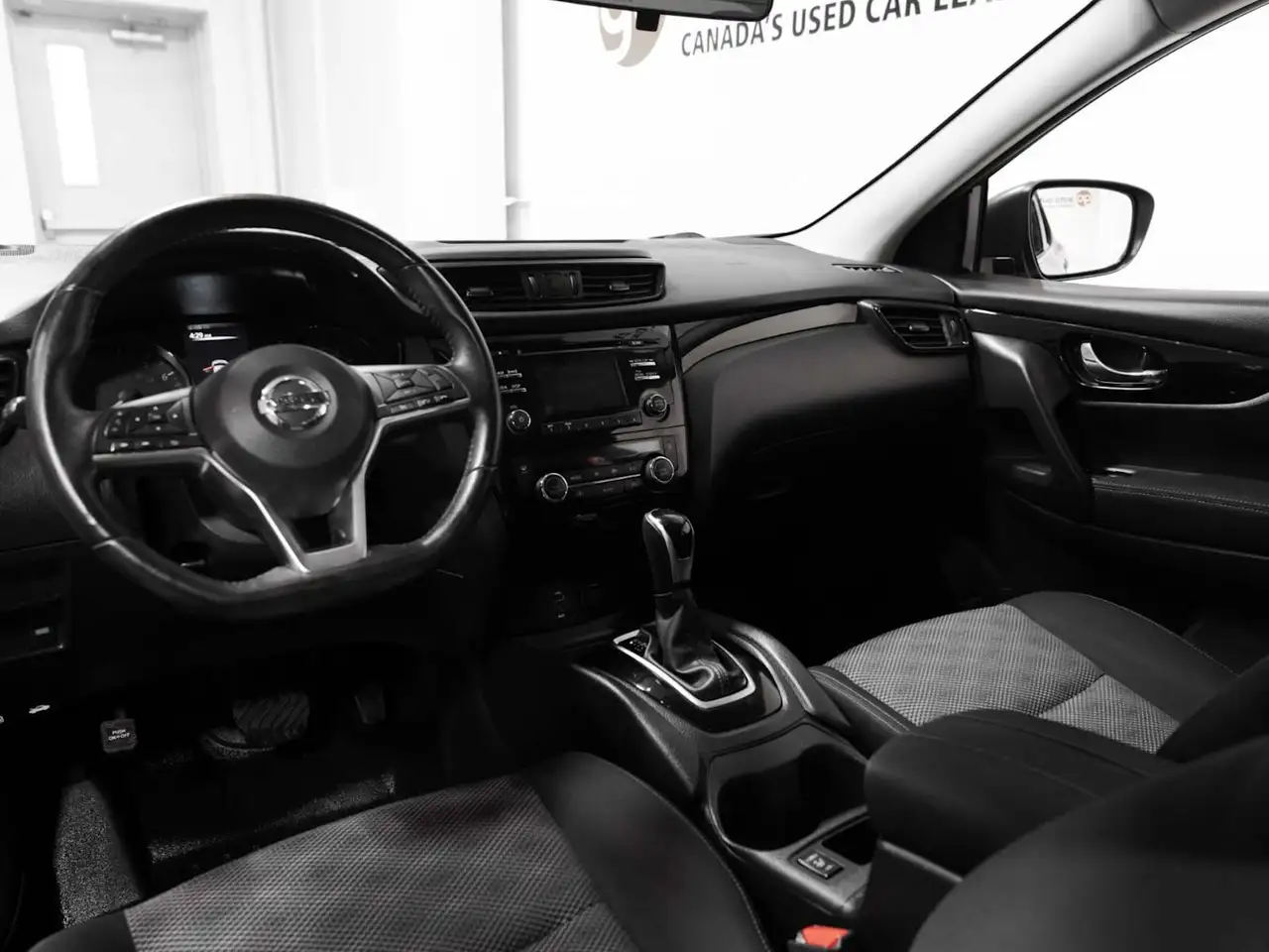 Nissan Qashqai снимка Nissan Qashqai