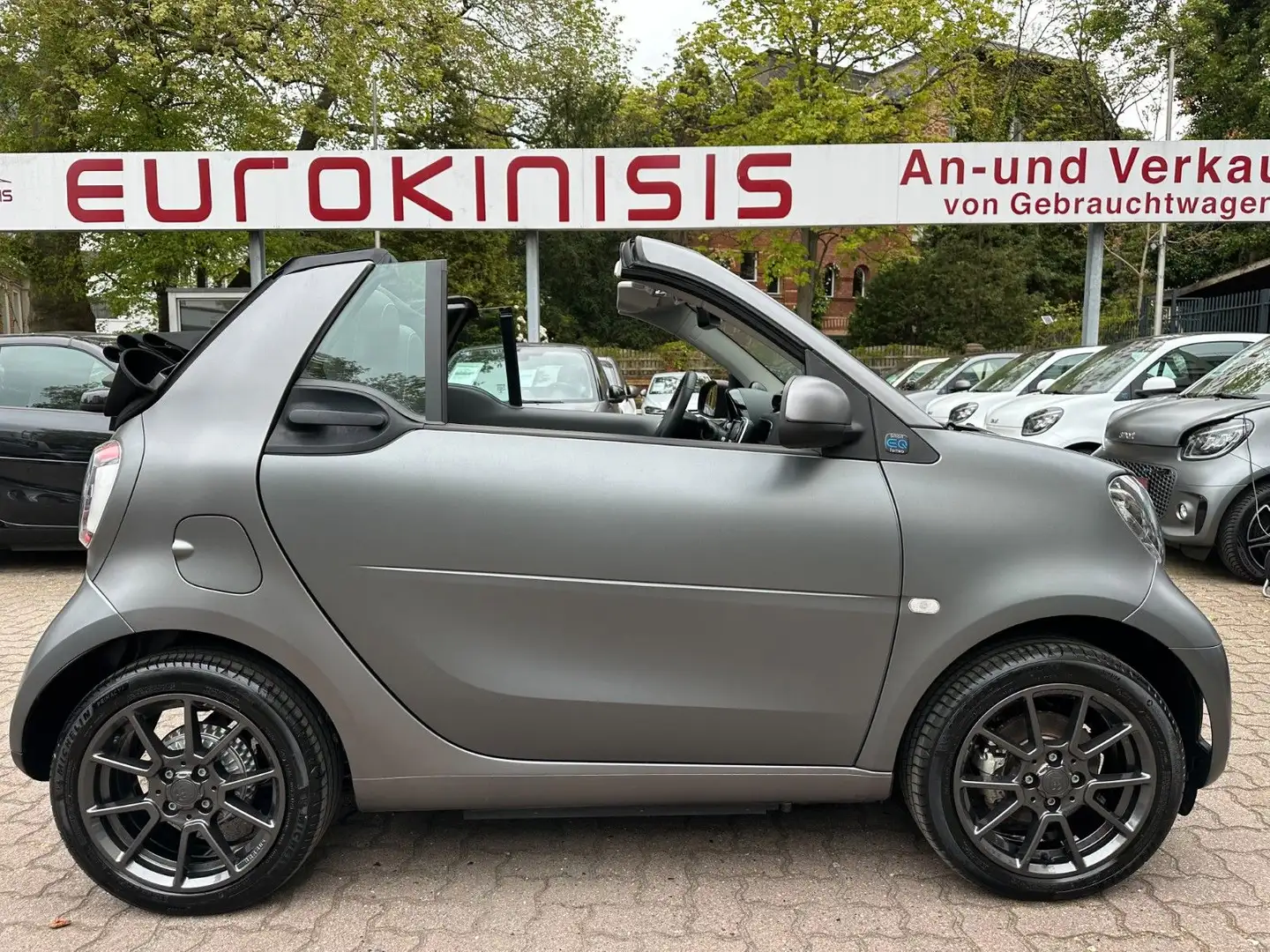 smart forTwo fortwo Cabrio EQ*EXCL*60kW*LEDER*SHZ*KAM*22kW Gris - 1