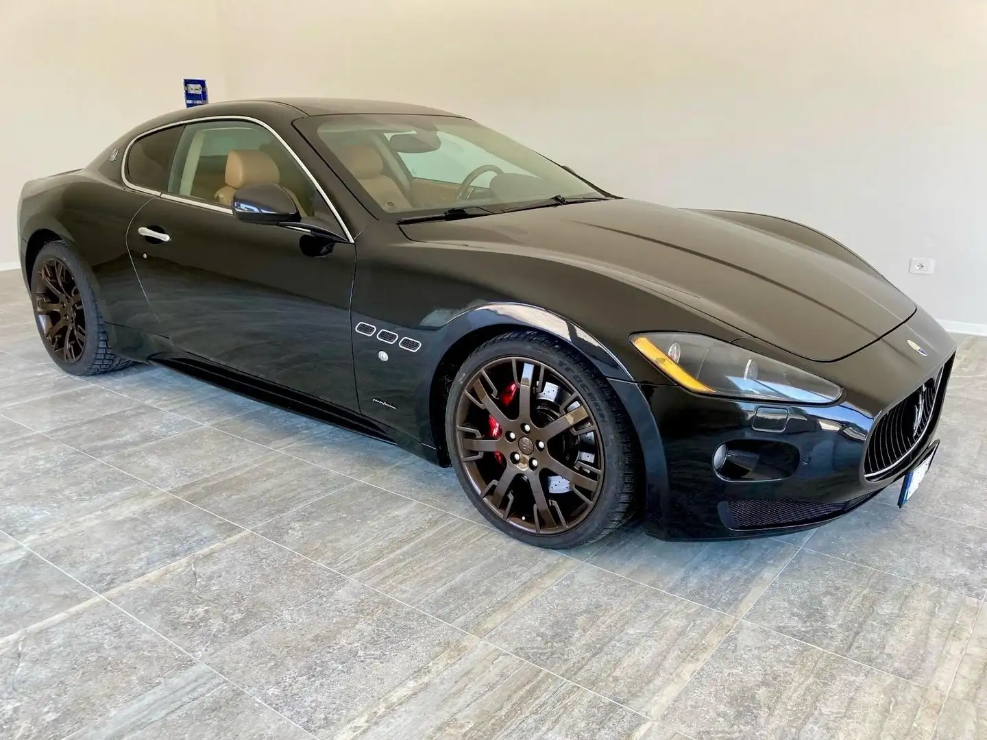 Maserati GranTurismo S V8 F1 440 CV Nero - 1