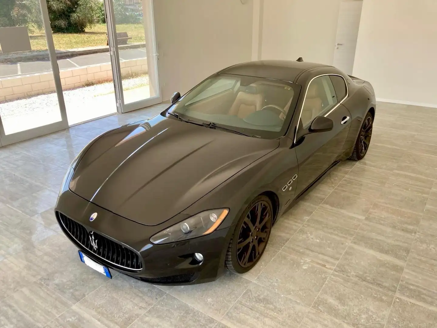 Maserati GranTurismo S V8 F1 440 CV Nero - 2