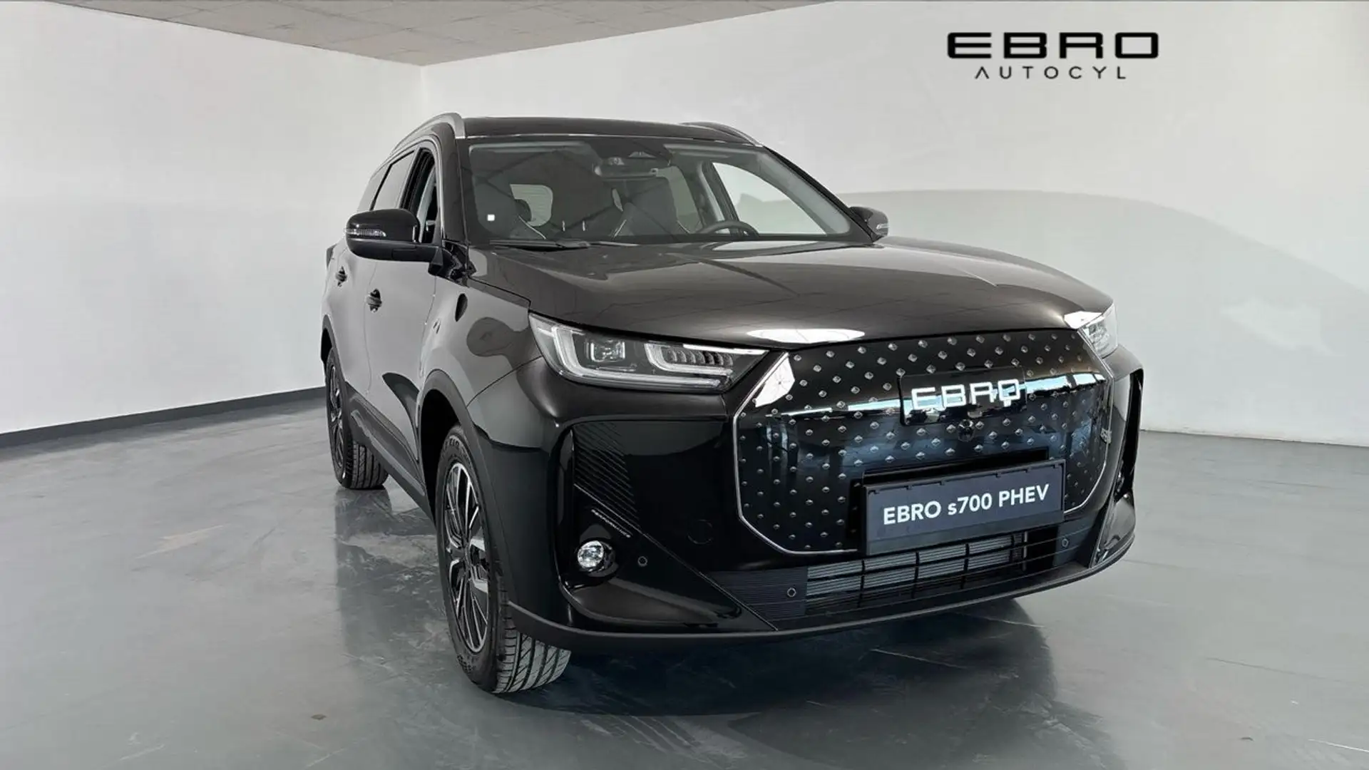 Ebro s700 1.5 TGDI PHEV Luxury E-CVT Schwarz - 1