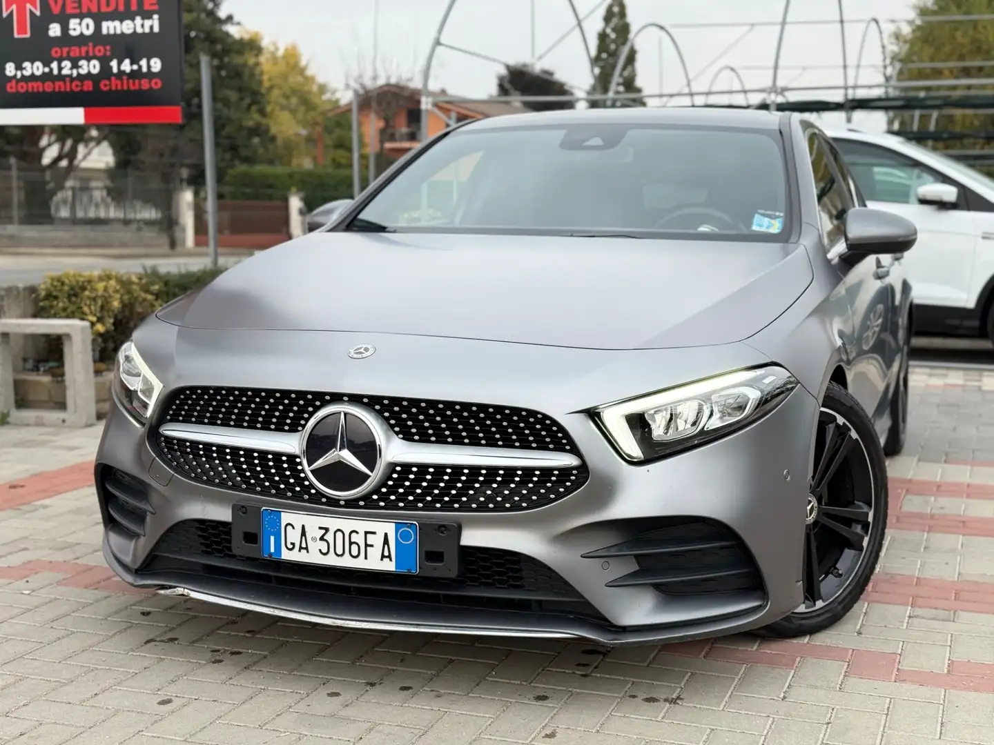 Mercedes-Benz A 220 A 220 d Automatic Premium Gris - 1