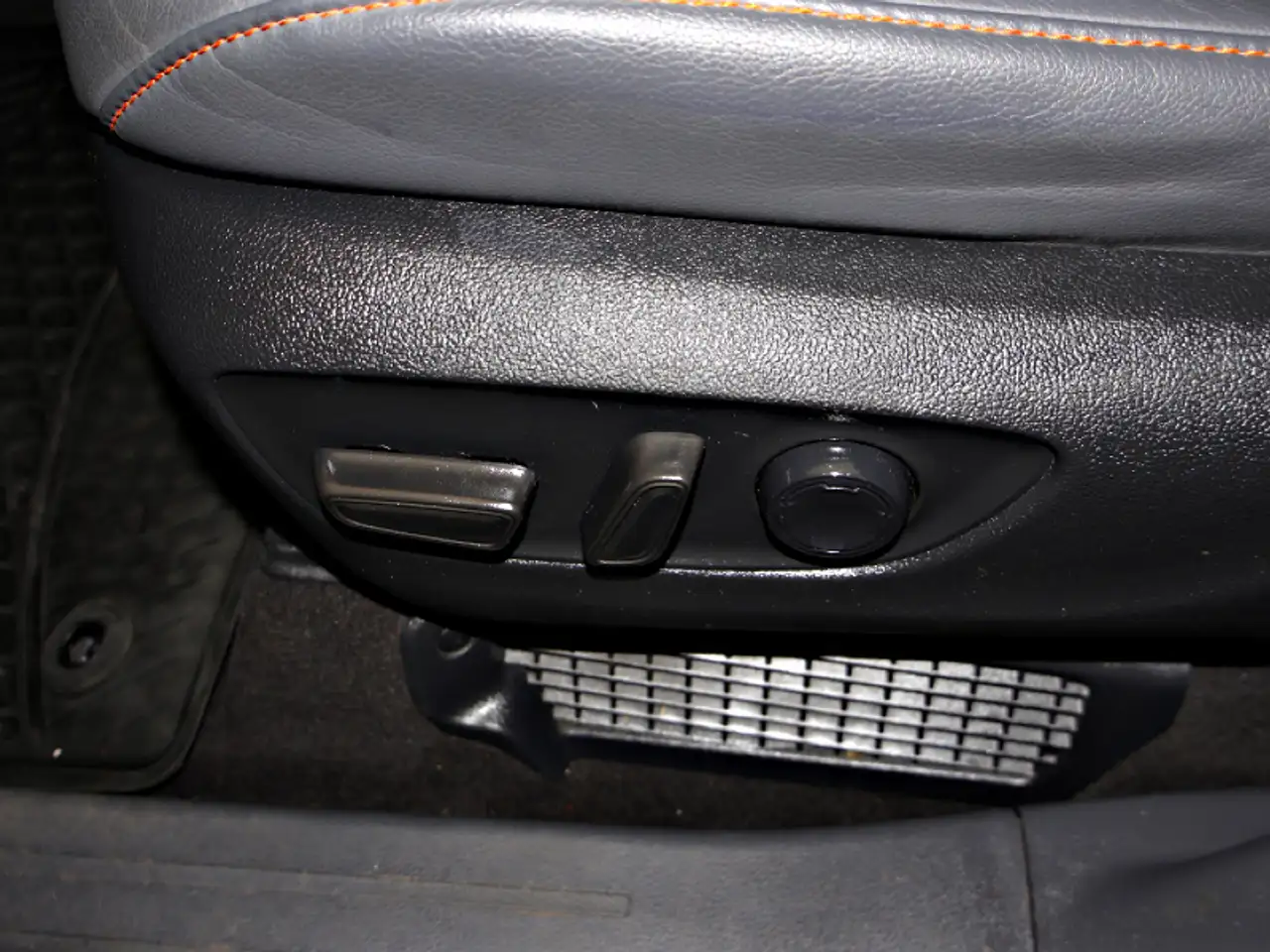 Toyota Sienna снимка Toyota Sienna