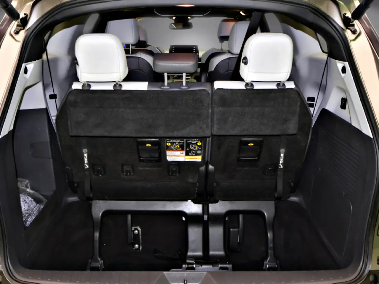 Toyota Sienna снимка Toyota Sienna