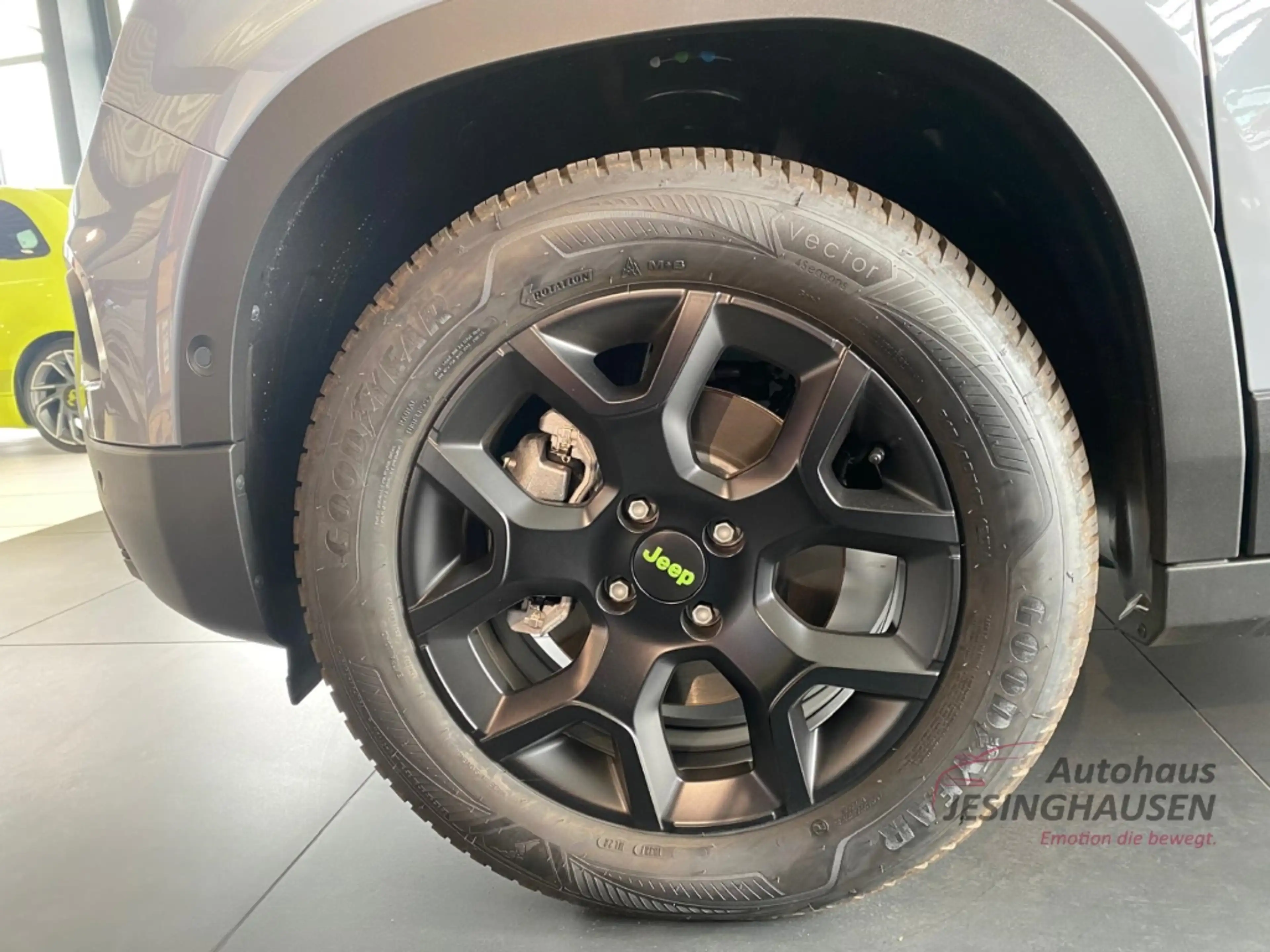 Jeep Avenger Overland MHEV Allrad 4xe+ACC+Rückfahrkam+Keyles Na — photo 9