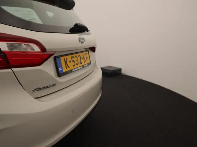 Ford Fiesta view 5