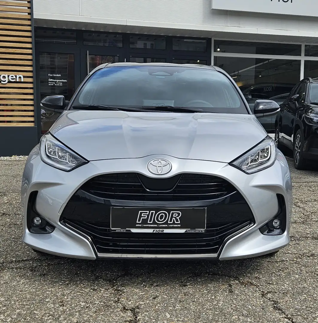 Toyota Yaris Style Hybrid 2,99% Fix Zins Zilver - 2