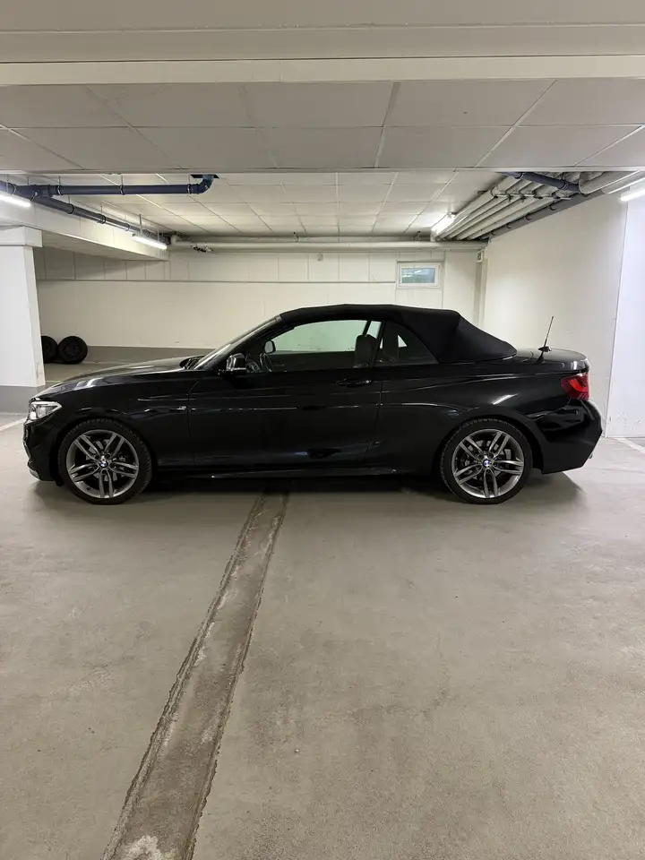 BMW 225