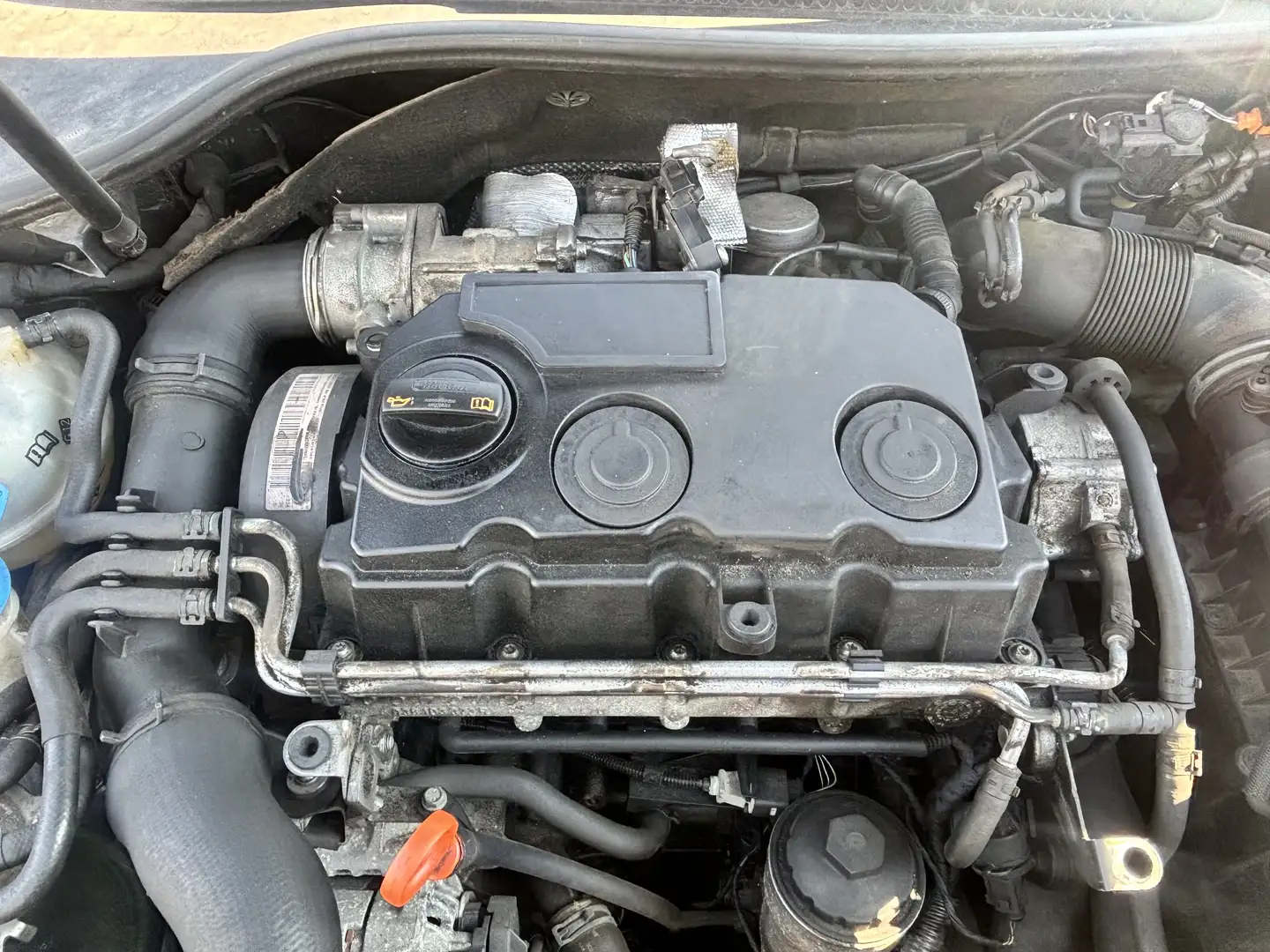 Volkswagen Golf 1.9 TDI DPF Comfortline BlueMotion - 1