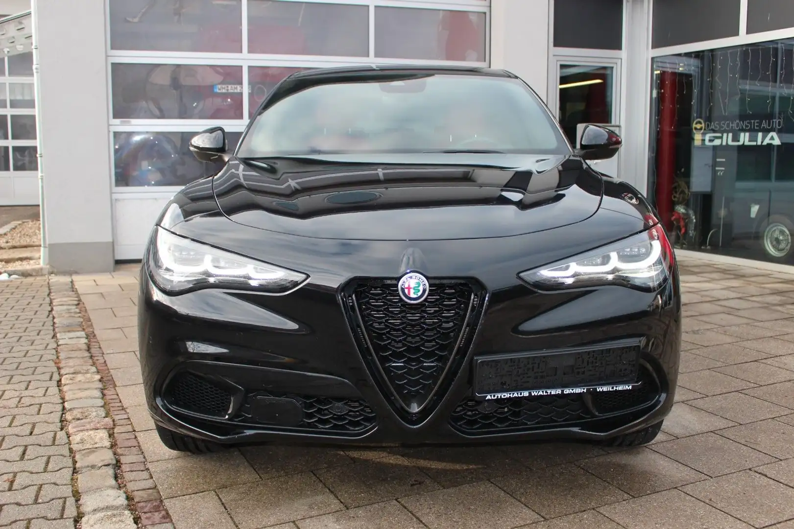 Alfa Romeo Stelvio Veloce Q4 Werksgarantie 08-27 Schwarz - 2