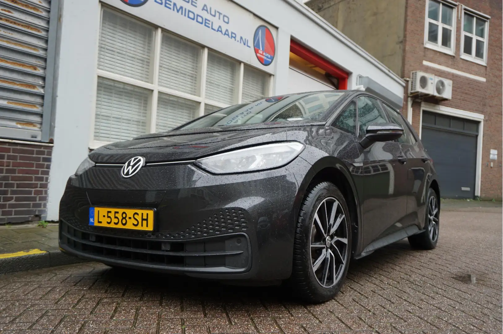 Volkswagen ID.3 Life PRO 58 kWh | incl BTW 8% bijtelling 204pk | I Black - 1