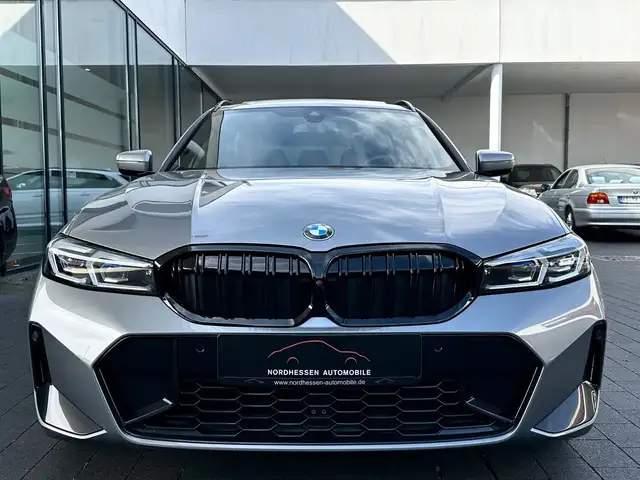 BMW 3 Series view 5