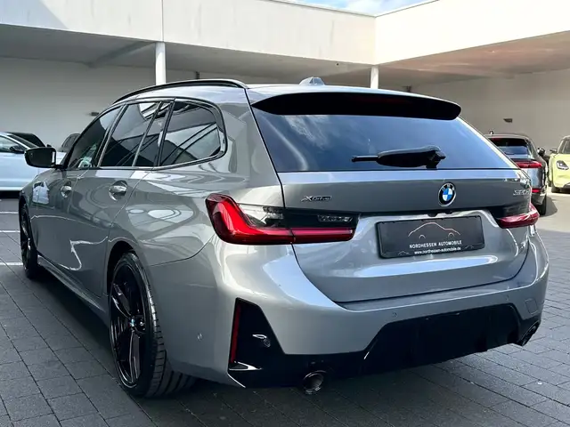 BMW 3 Series view 3