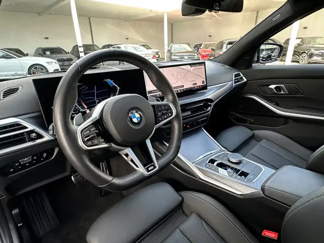 BMW 3 Series view 13
