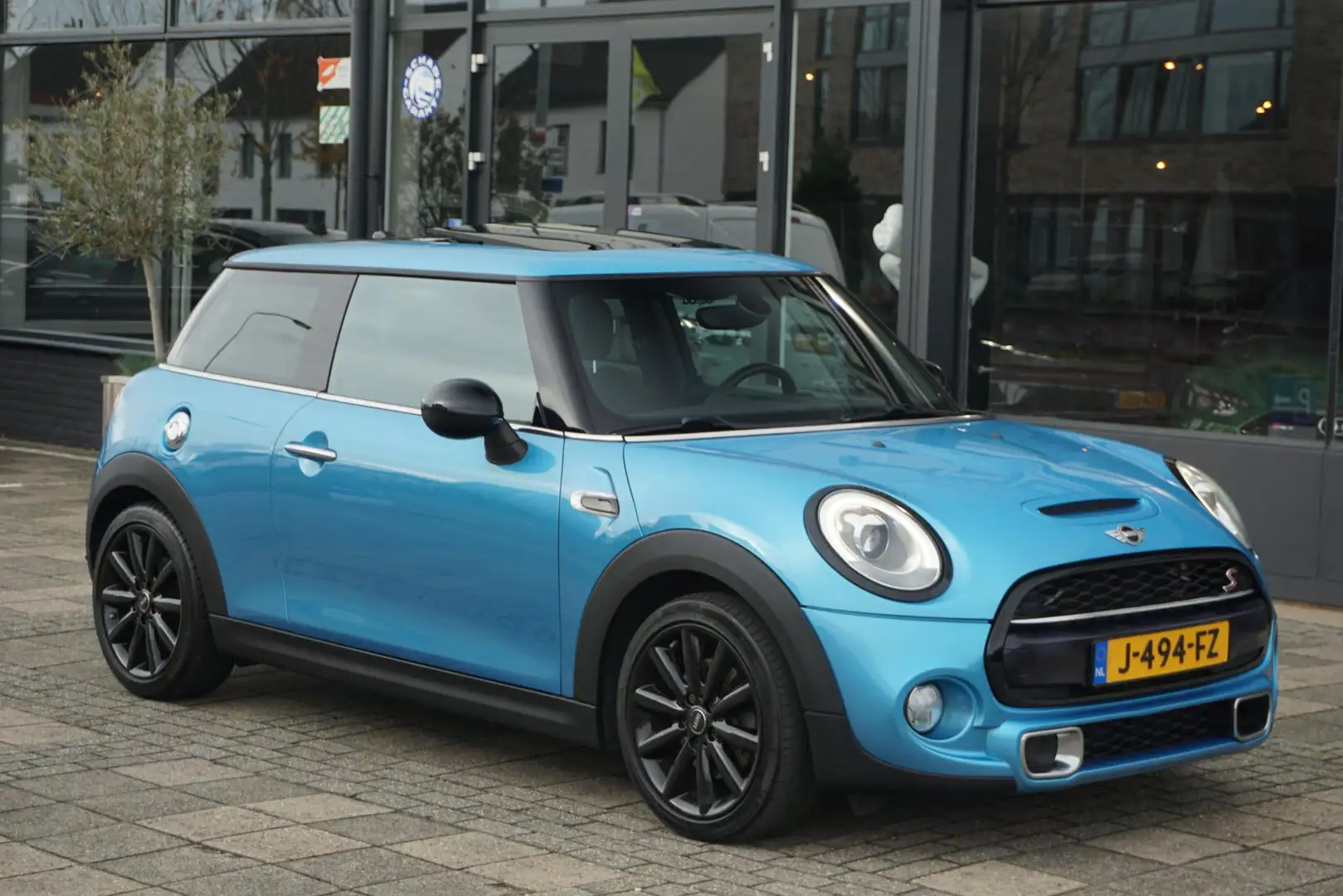 MINI Cooper S 2.0 Chili Serious Business | Pano Blauw - 1