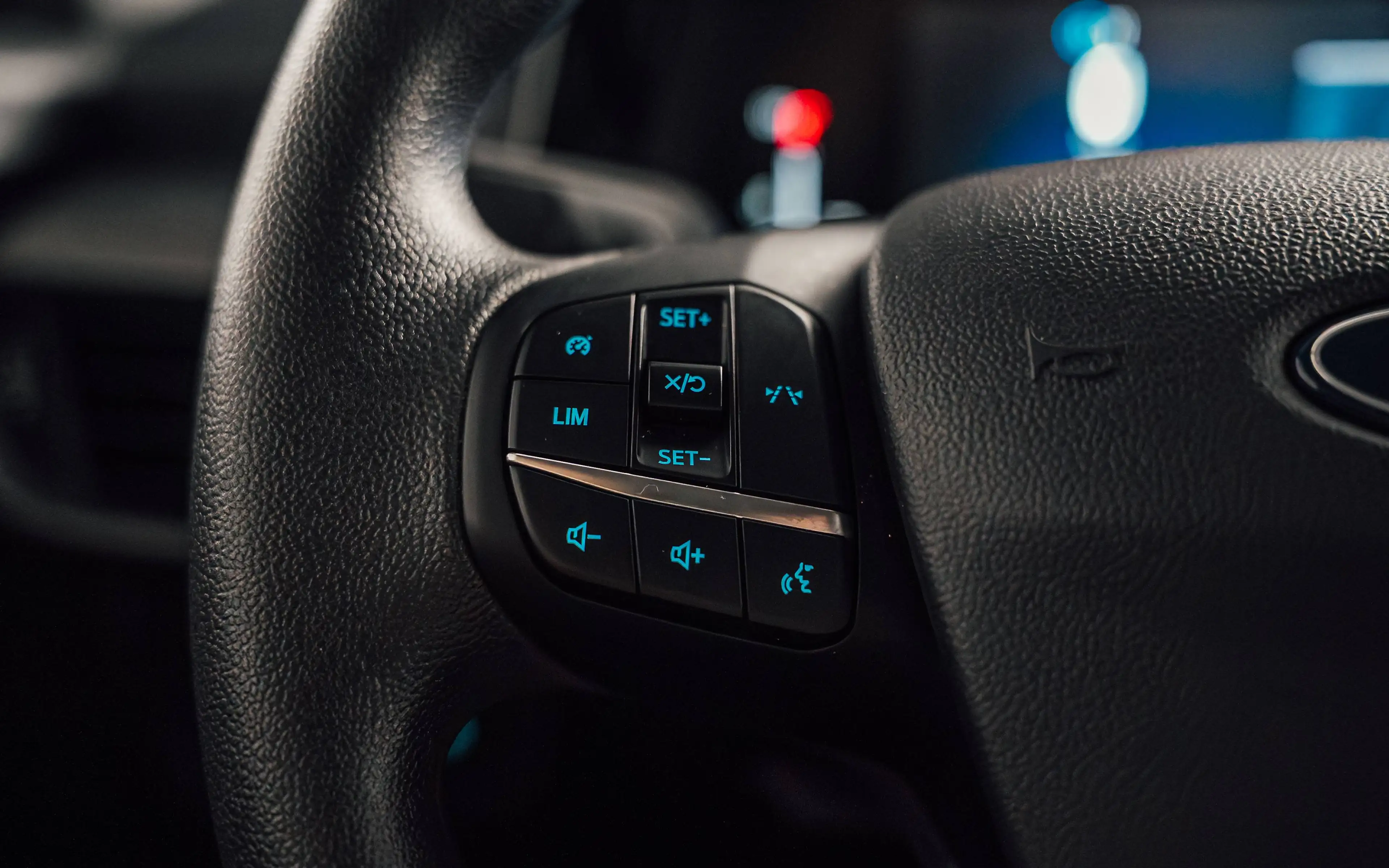 Ford Tourneo Courier Tourneo 1.0 — photo 15