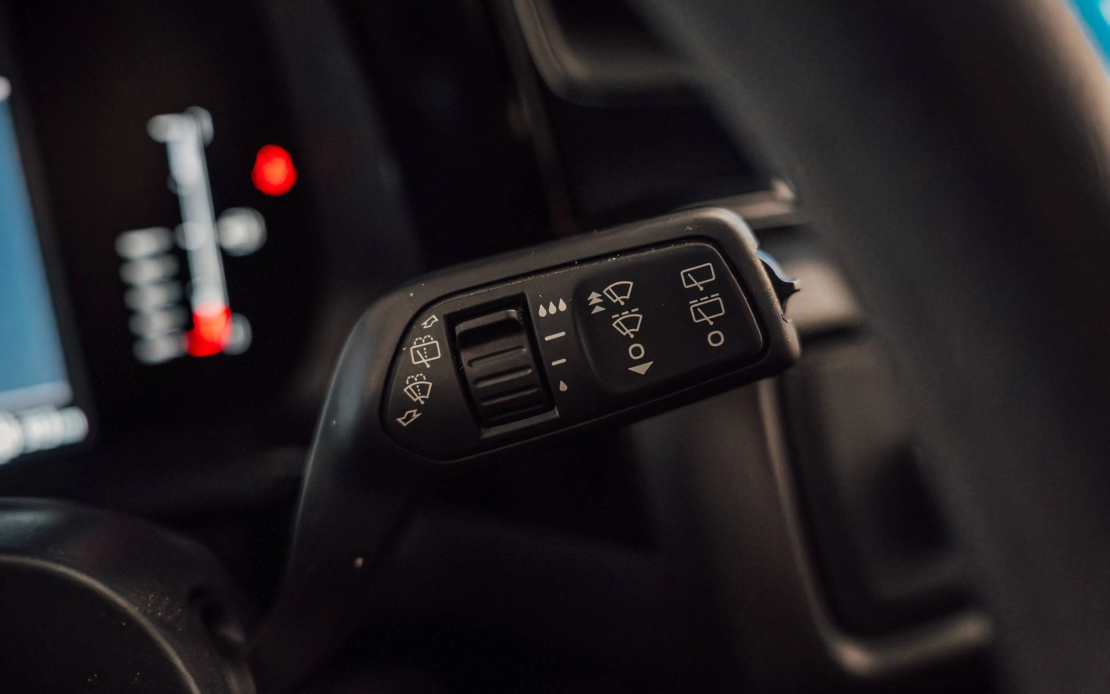Ford Tourneo Courier Tourneo 1.0 — photo 28