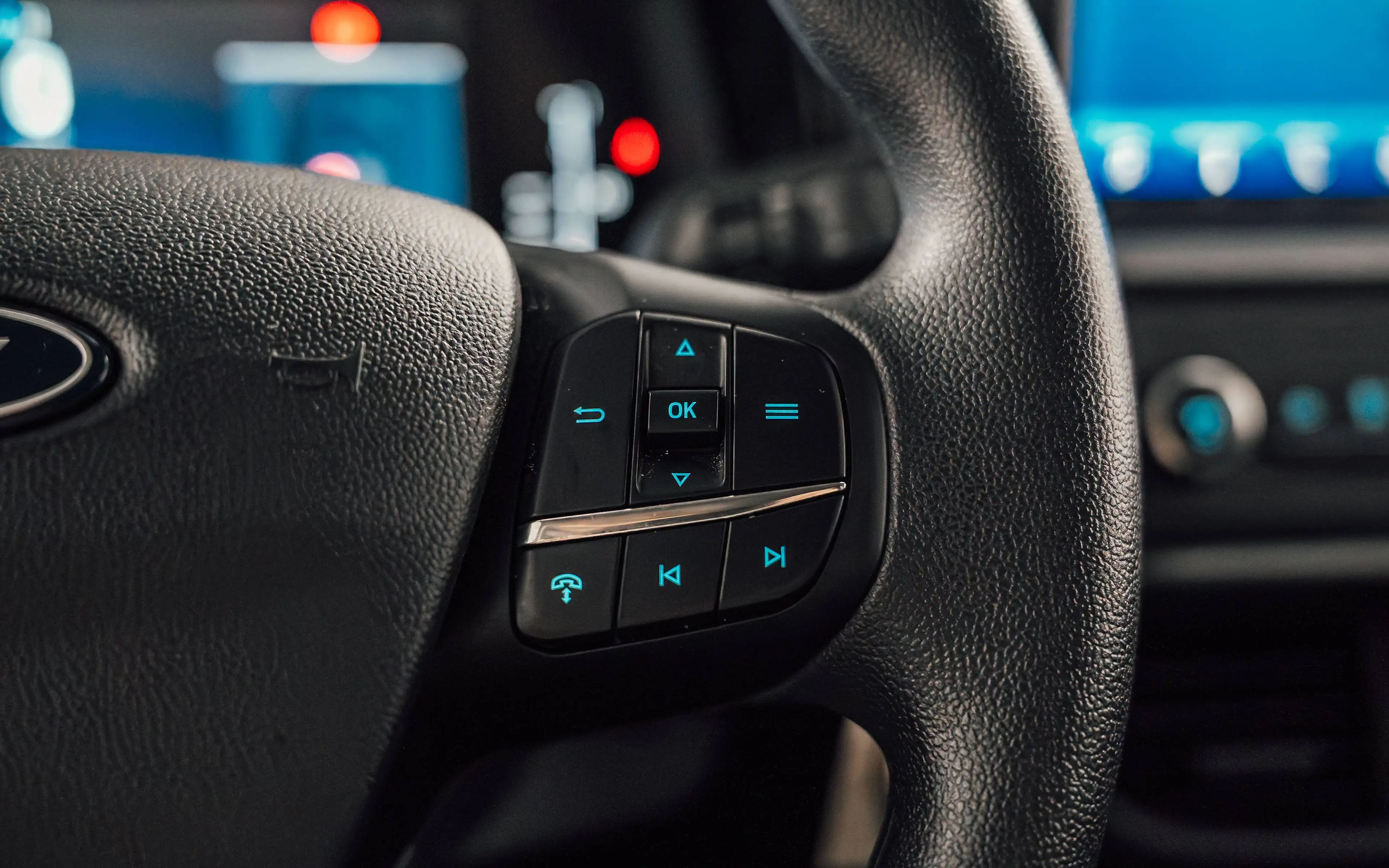 Ford Tourneo Courier Tourneo 1.0 — photo 16