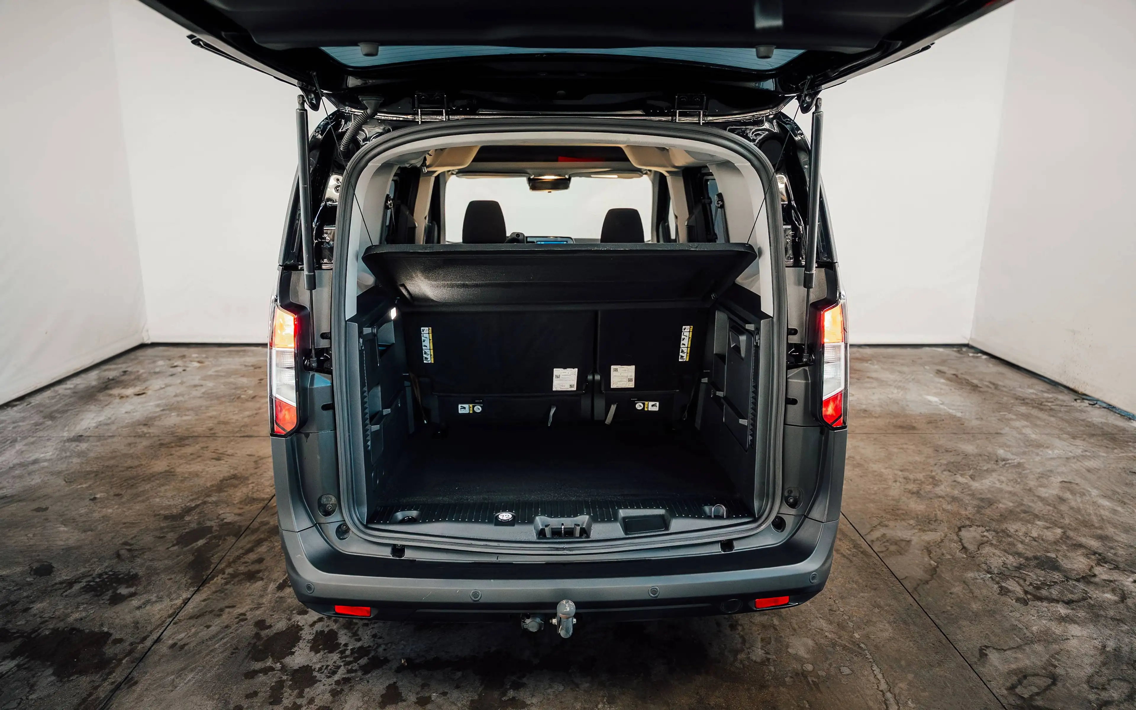 Ford Tourneo Courier Tourneo 1.0 — photo 8